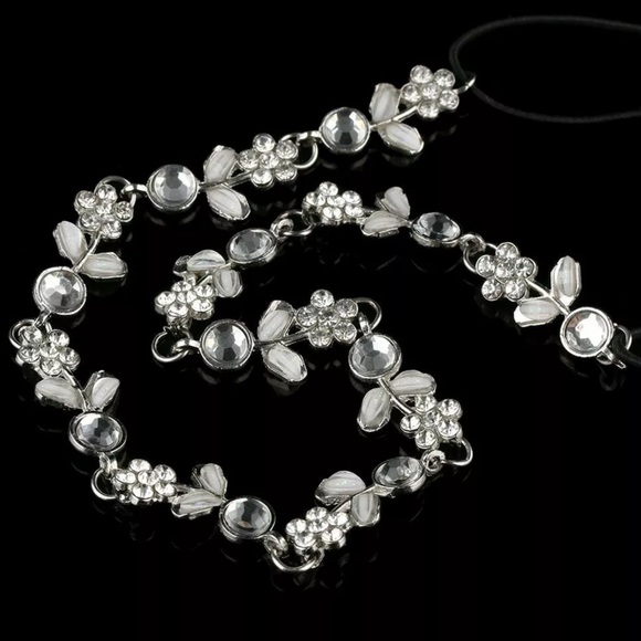 New Beautiful Rhinestone Headband - Picture 2 of 8